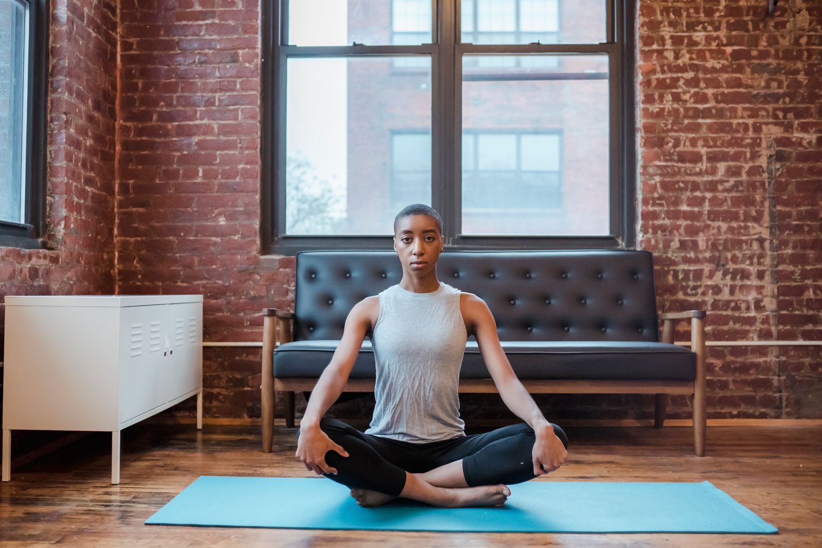 Photo illustrating the connection between pain and emotional well-being