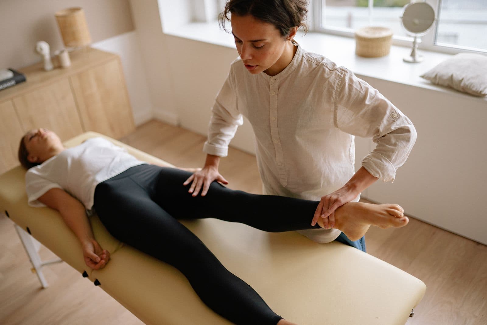 Person with pain in the lower back and hip